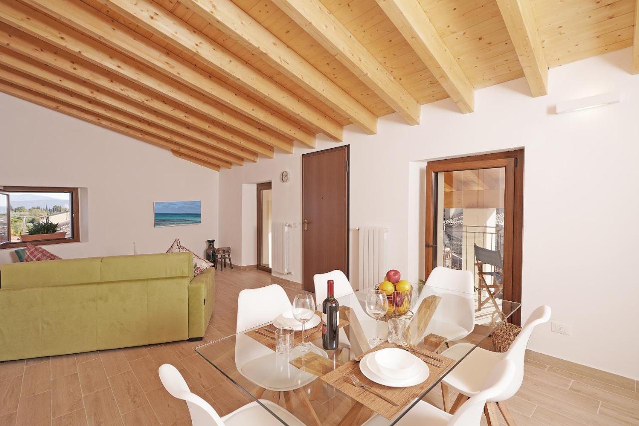 Apartments Villa Bougainville Сан Феличе дел Бенако Екстериор снимка