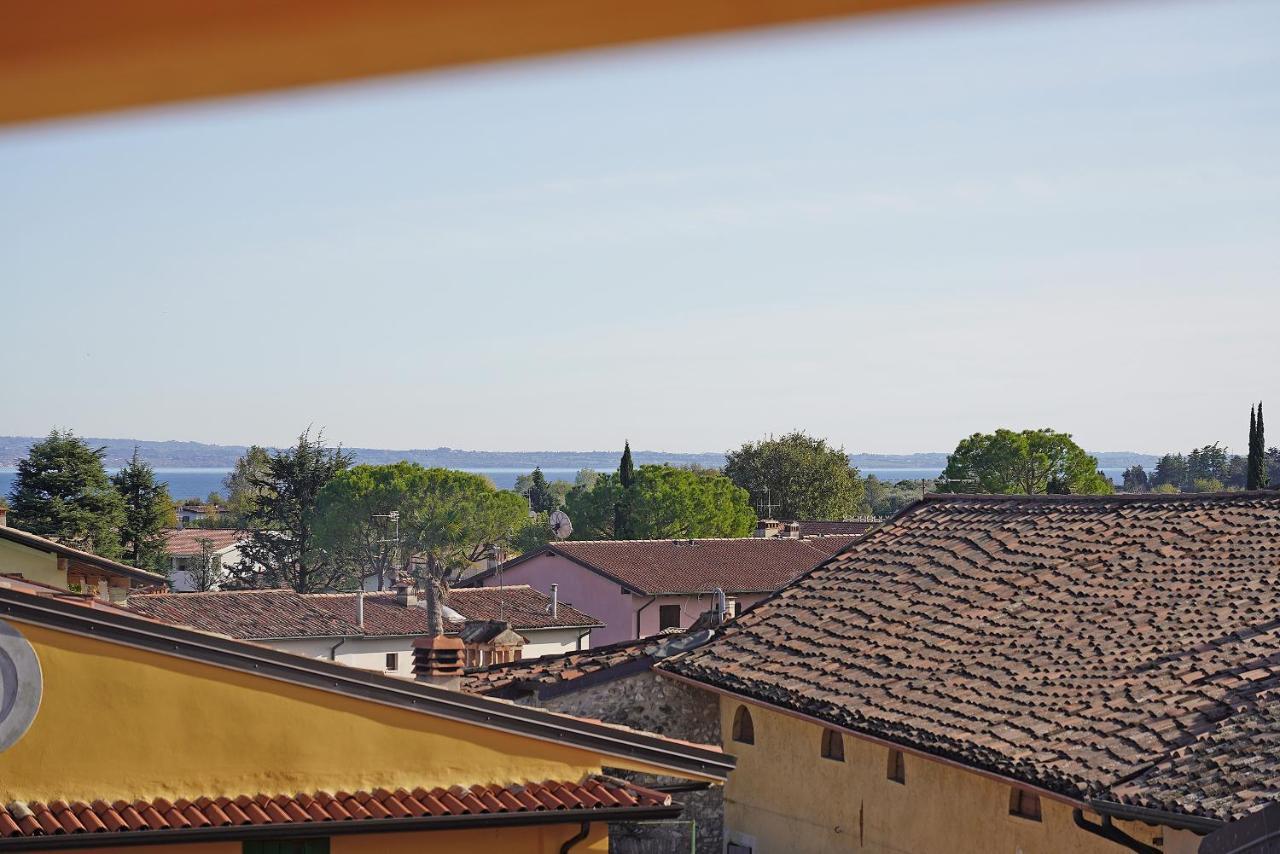 Apartments Villa Bougainville Сан Феличе дел Бенако Екстериор снимка