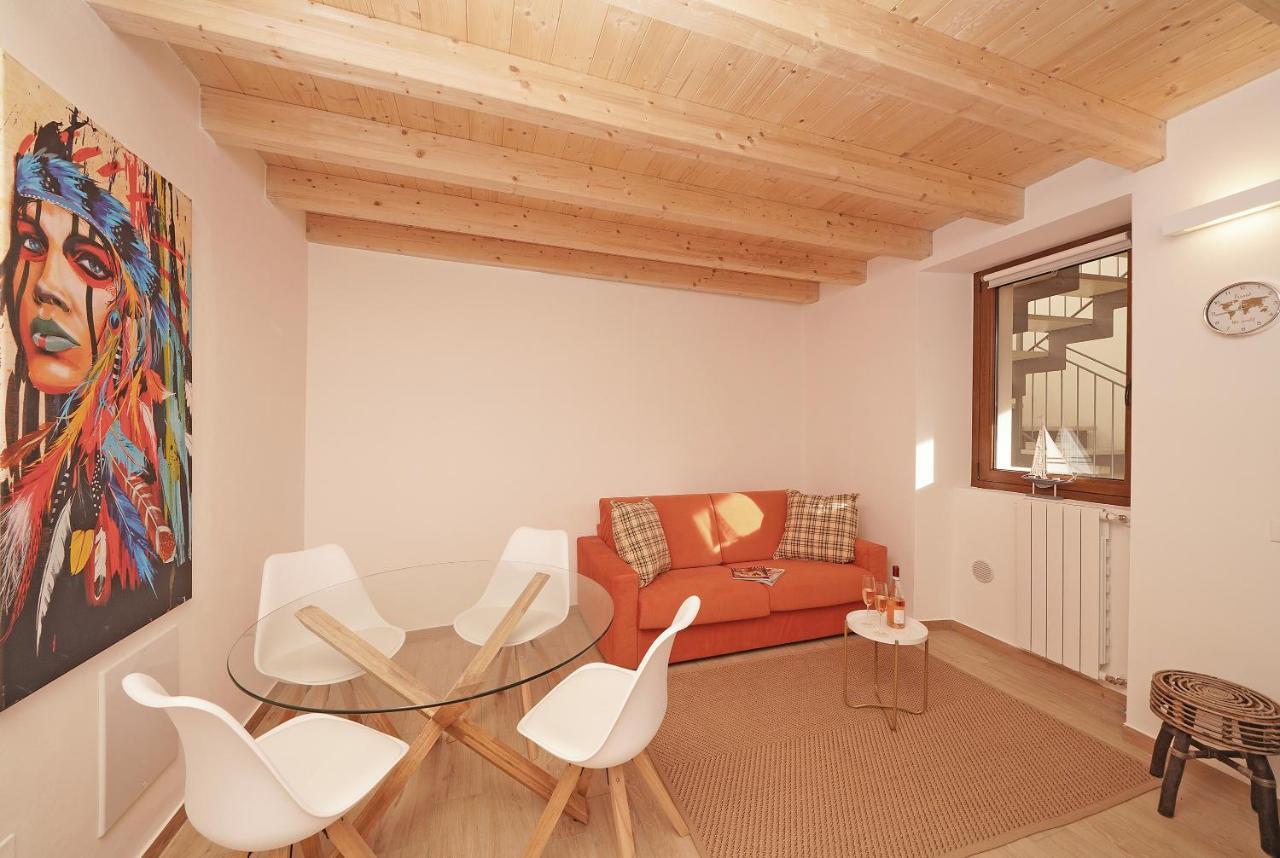 Apartments Villa Bougainville Сан Феличе дел Бенако Екстериор снимка