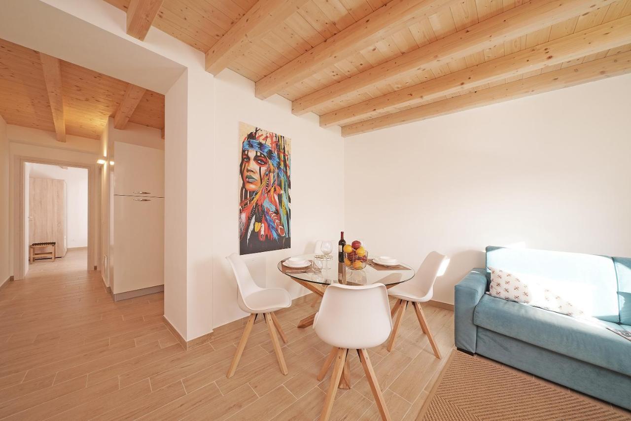 Apartments Villa Bougainville Сан Феличе дел Бенако Екстериор снимка