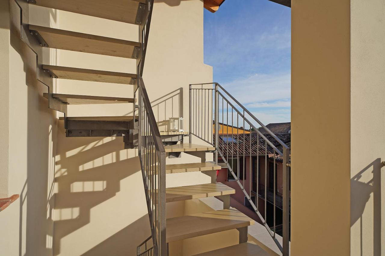 Apartments Villa Bougainville Сан Феличе дел Бенако Екстериор снимка