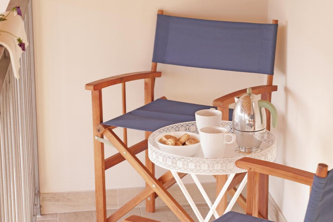 Apartments Villa Bougainville Сан Феличе дел Бенако Екстериор снимка